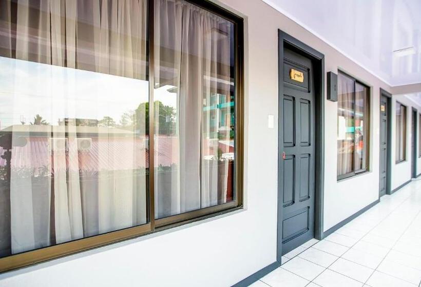 בית מלון כפרי La Vid La Fortuna