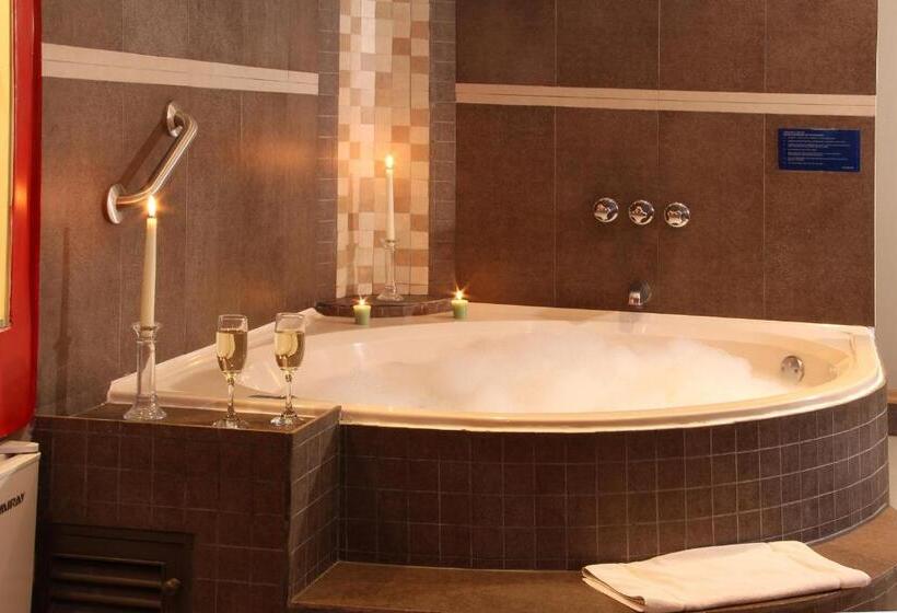 هتل Los Mirtos Suite &