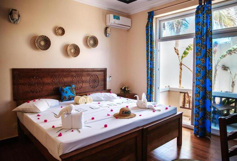 هتل Mambo Paradise