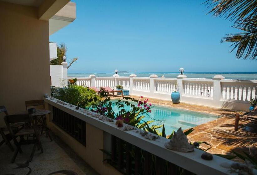 هتل Mambo Paradise