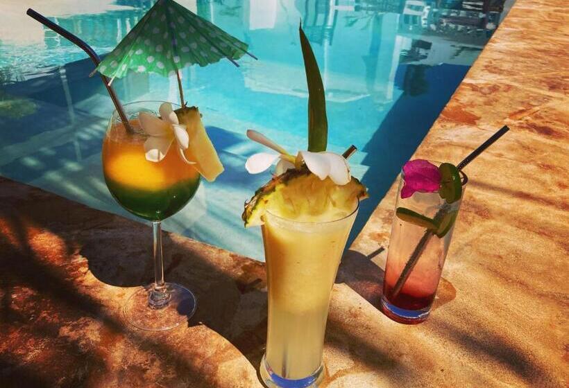 هتل Mambo Paradise