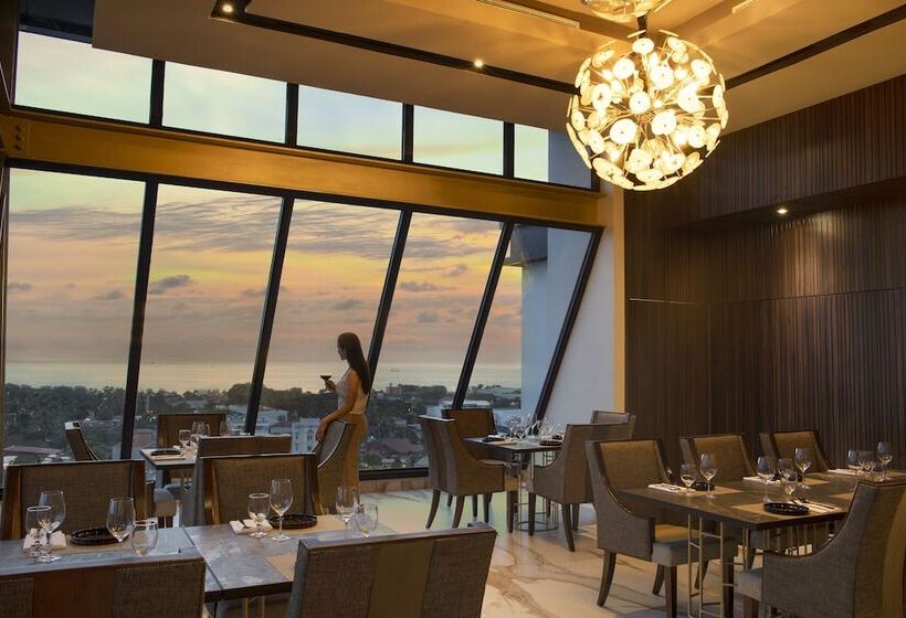 Отель Santika Premiere Padang