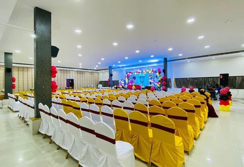 فندق Seasons Inn