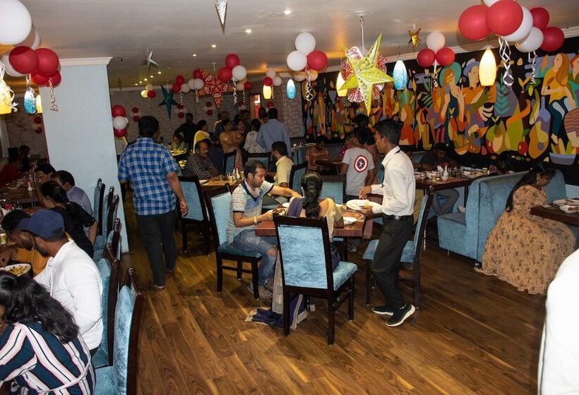 בית מלון כפרי Seasons Inn