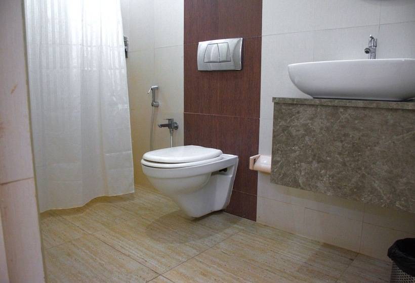 בית מלון כפרי Seasons Inn