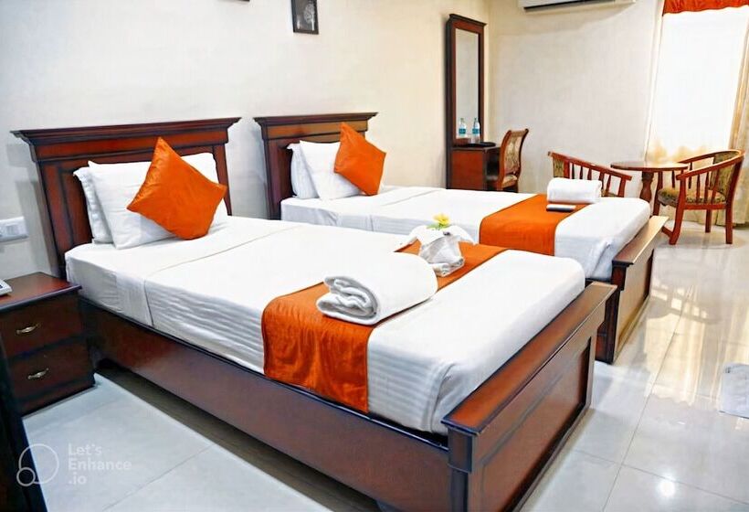 בית מלון כפרי Seasons Inn