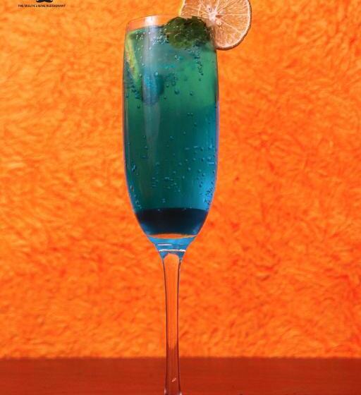 בית מלון כפרי Seasons Inn