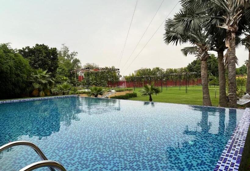 בית מלון כפרי Lalita Grand