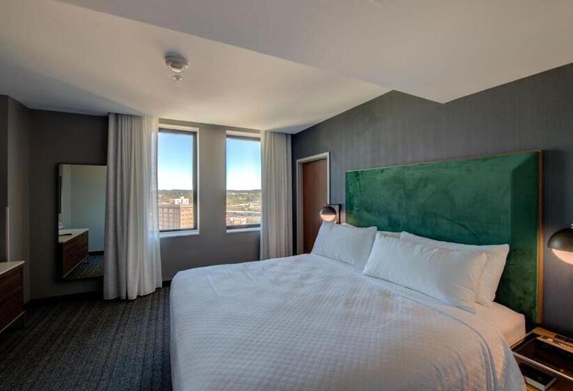 The Threefoot Hotel, Meridian, A Tribute Portfolio