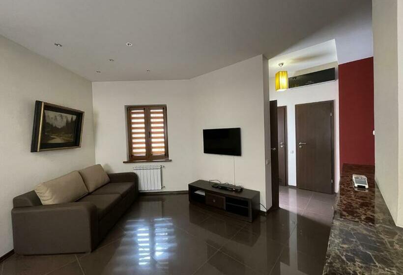 בית מלון כפרי Tita Family House