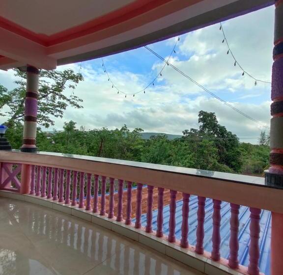 بنسيون Shanti Guest House