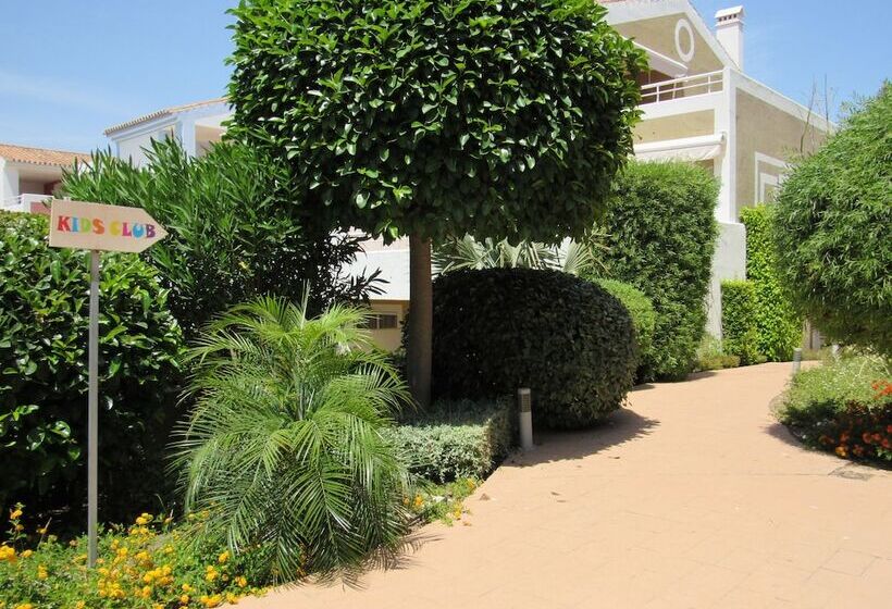 Cortijo Del Mar Resort