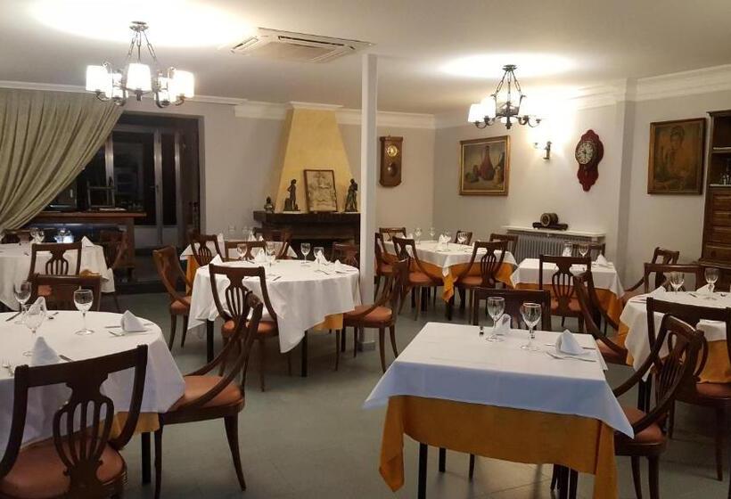Hostal Restaurante Carolina