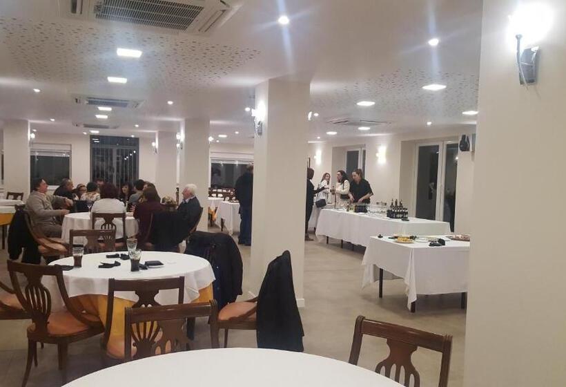 Hostal Restaurante Carolina