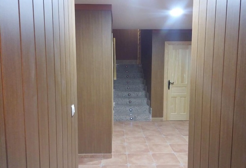 여관 Rural Puerta De Caderechas