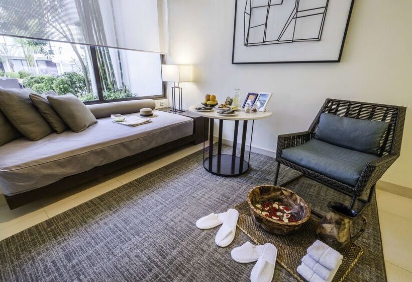 هتل Discovery Boracay