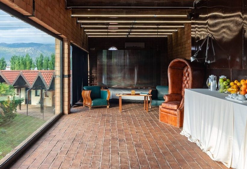 בית מלון כפרי Foro Appio Mansio