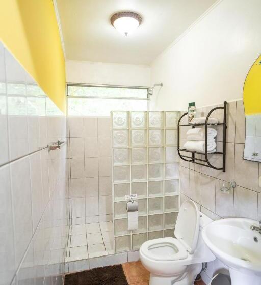 فندق Heliconia Island