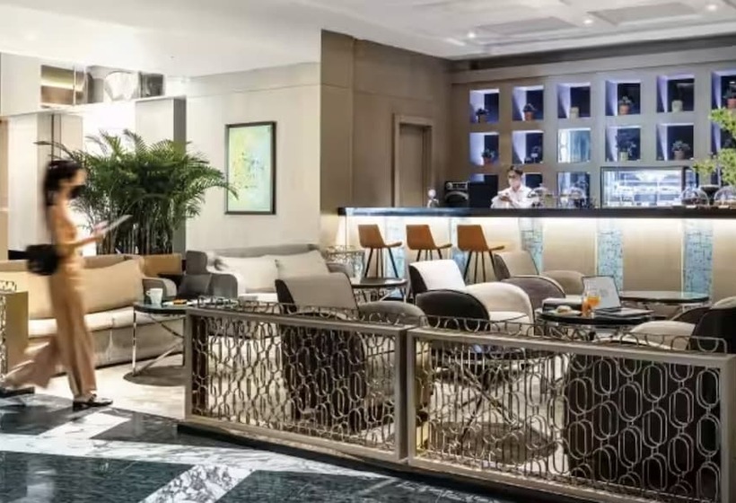 Resorts World Sentosa   Hotel Michael