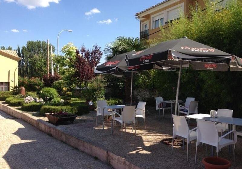 فندق ريفى Arcas De Agua