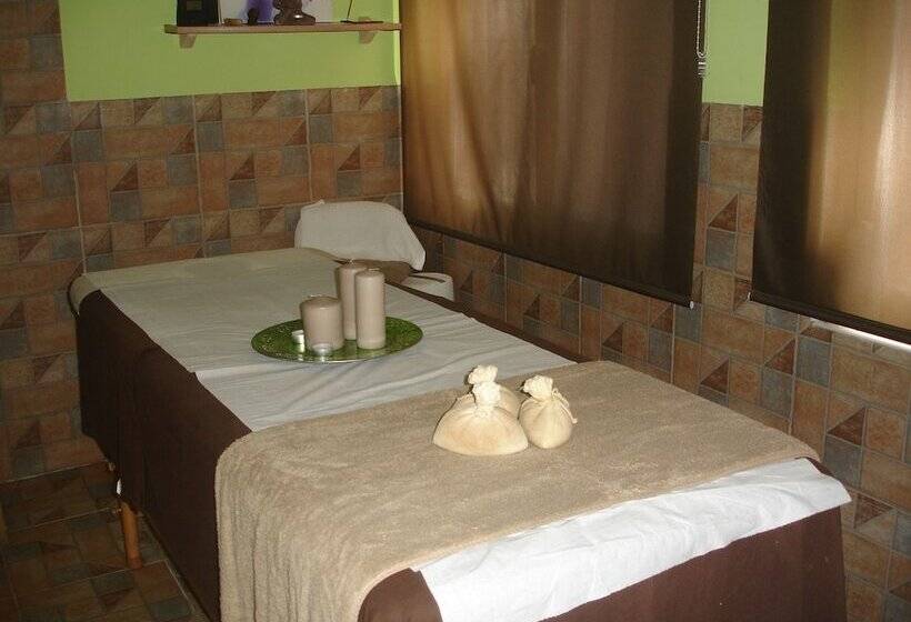 فندق ريفى Balneario Almeida Dama Verde