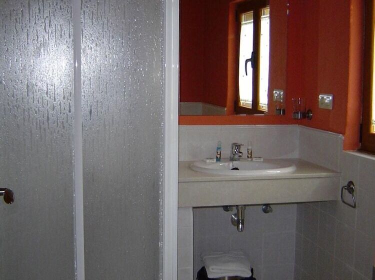 فندق ريفى Balneario Almeida Dama Verde