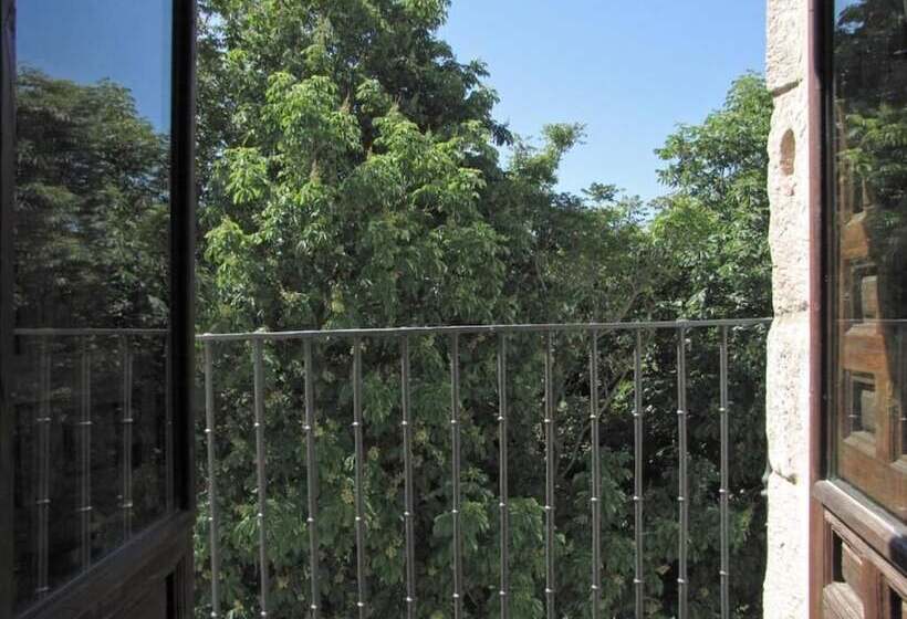 فندق ريفى El Morendal