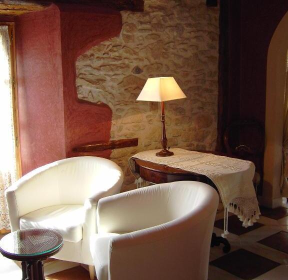 فندق ريفى La Posada De Tamajon