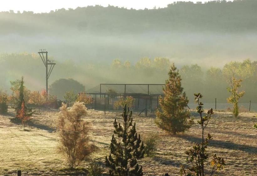 فندق ريفى Albergue Bioclimático Sabinares Del Arlanza