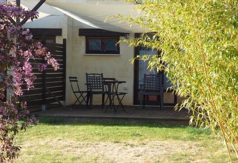 فندق ريفى Albergue Bioclimático Sabinares Del Arlanza