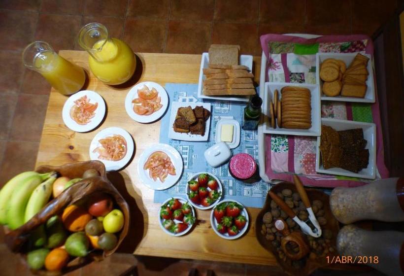 فندق ريفى Albergue Bioclimático Sabinares Del Arlanza