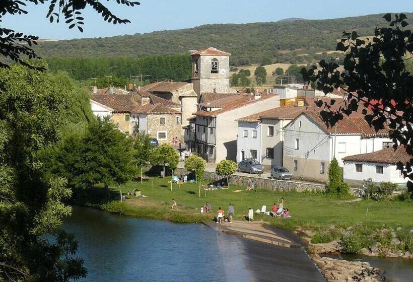 فندق ريفى Albergue Bioclimático Sabinares Del Arlanza