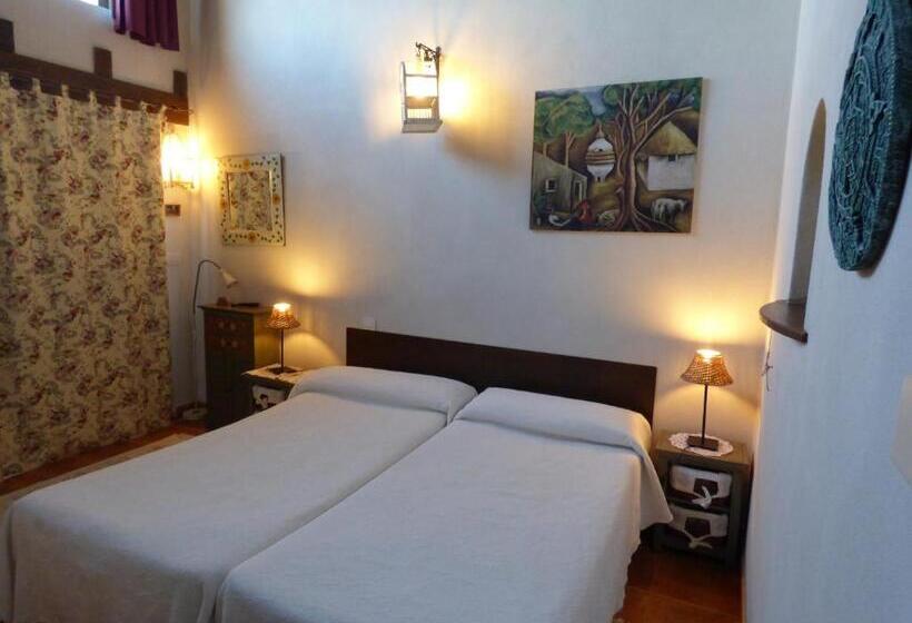 فندق ريفى Albergue Bioclimático Sabinares Del Arlanza