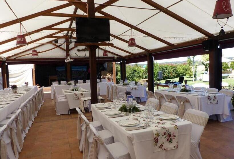 فندق ريفى Albergue Bioclimático Sabinares Del Arlanza