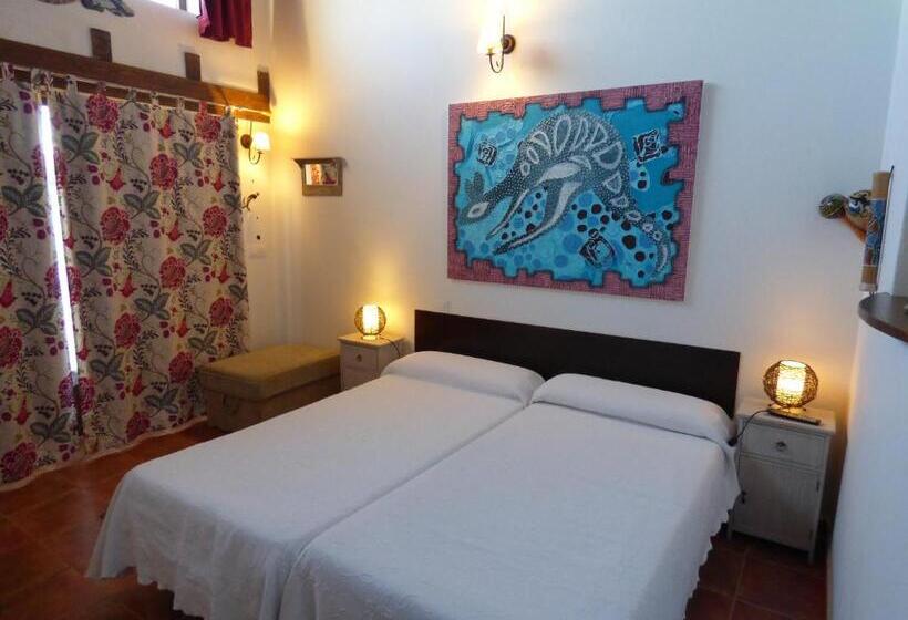 فندق ريفى Albergue Bioclimático Sabinares Del Arlanza