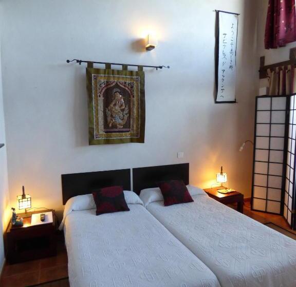 فندق ريفى Albergue Bioclimático Sabinares Del Arlanza