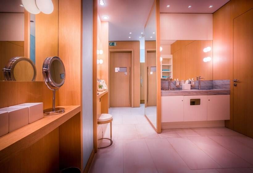 ホテル So/ St. Petersburg