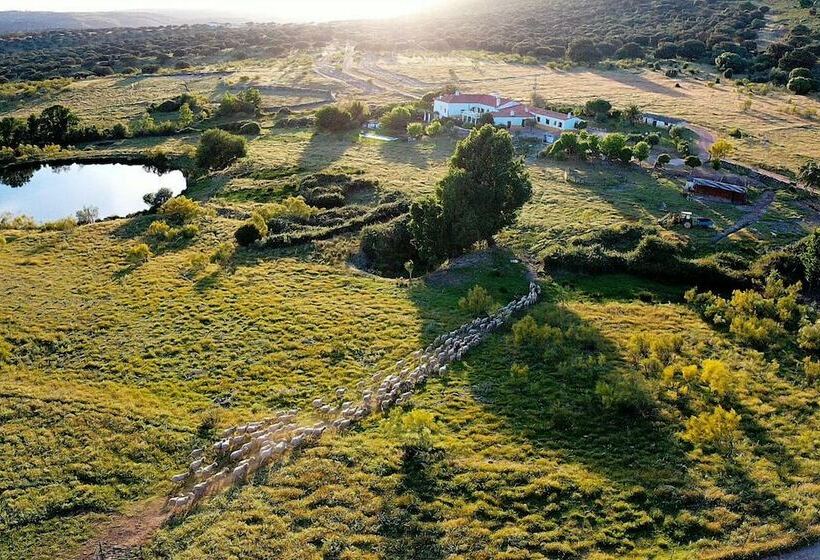 Palacio Viejo De Las Corchuelas