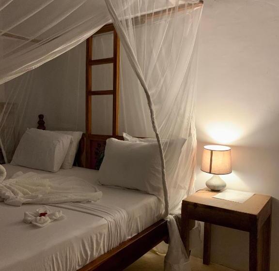 旅馆 Chokoro House