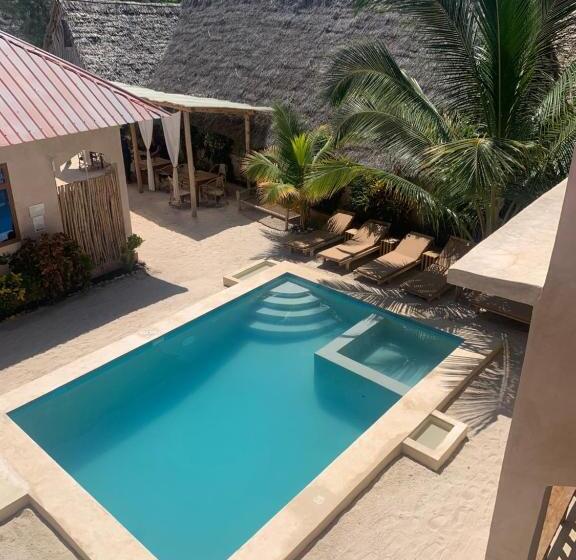 旅馆 Chokoro House