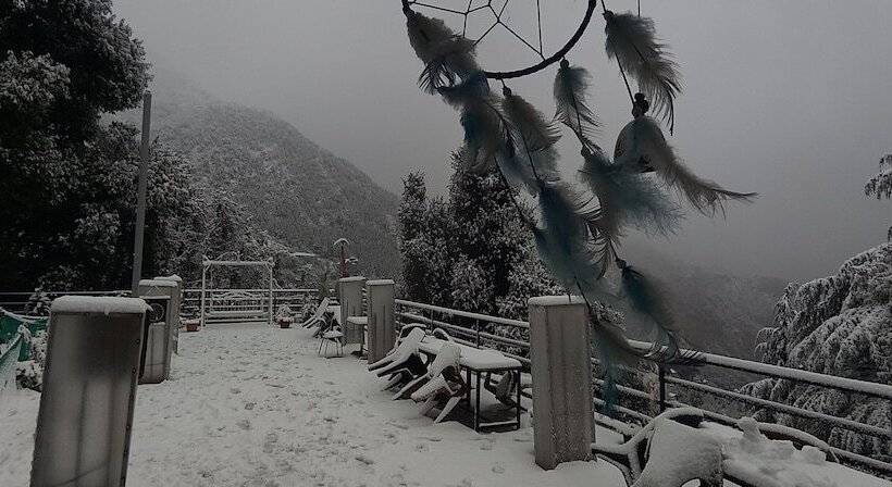 مبيت وإفطار The Unmad