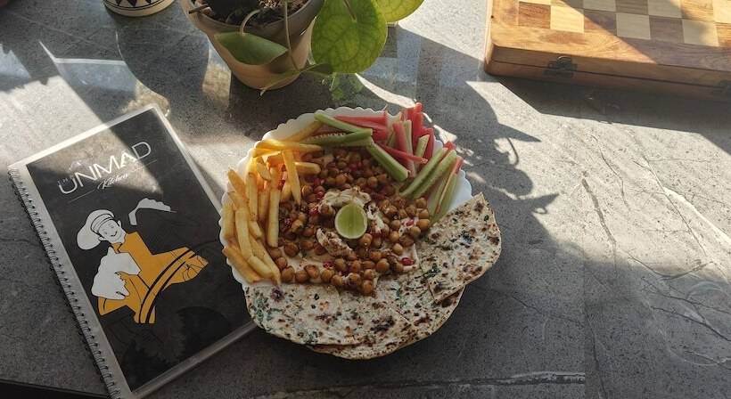 مبيت وإفطار The Unmad