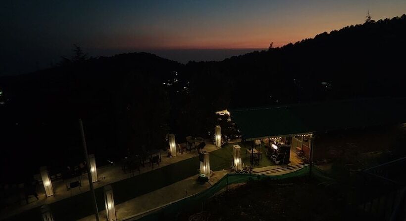 مبيت وإفطار The Unmad