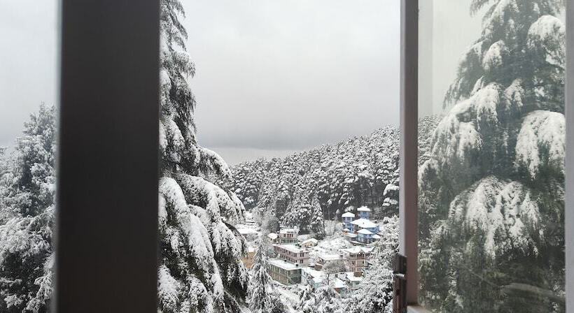 مبيت وإفطار The Unmad