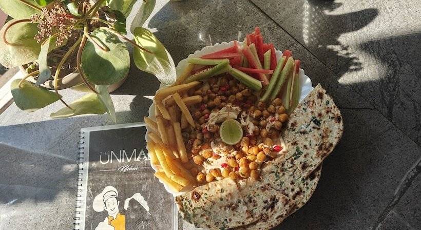 مبيت وإفطار The Unmad