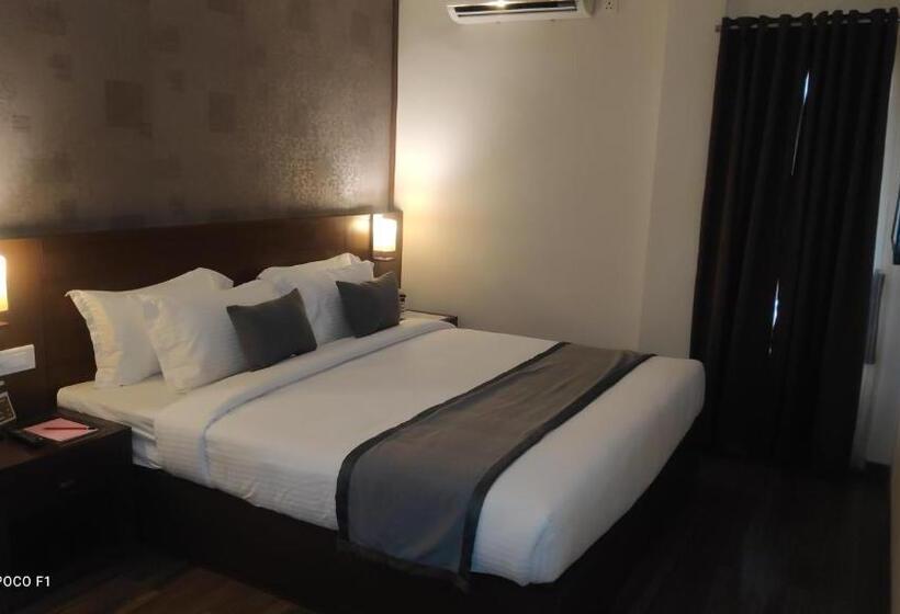 Emperor Hotel Rachana Continental Pvt Ltd