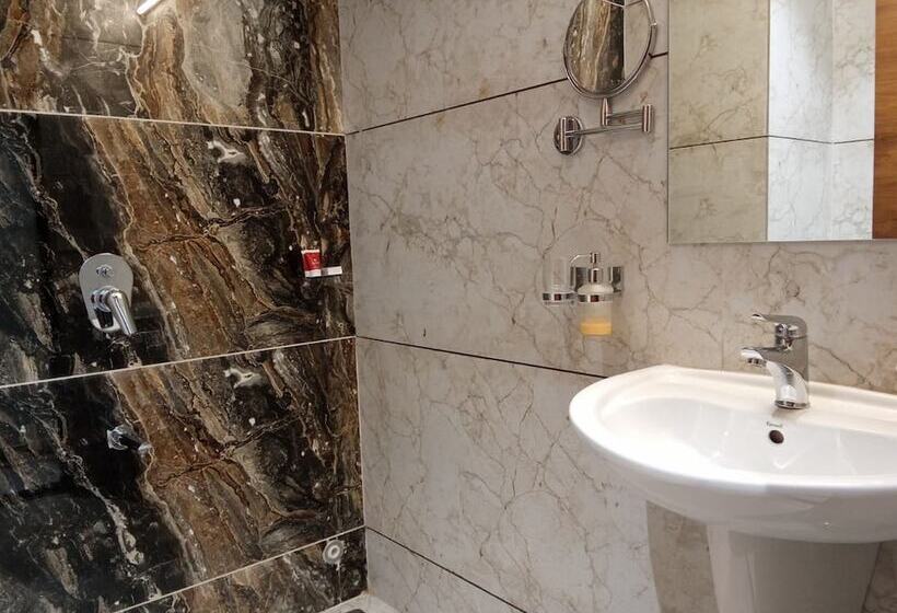 酒店 Angel Lords Eco Inn Amreli