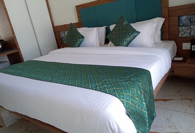 酒店 Angel Lords Eco Inn Amreli