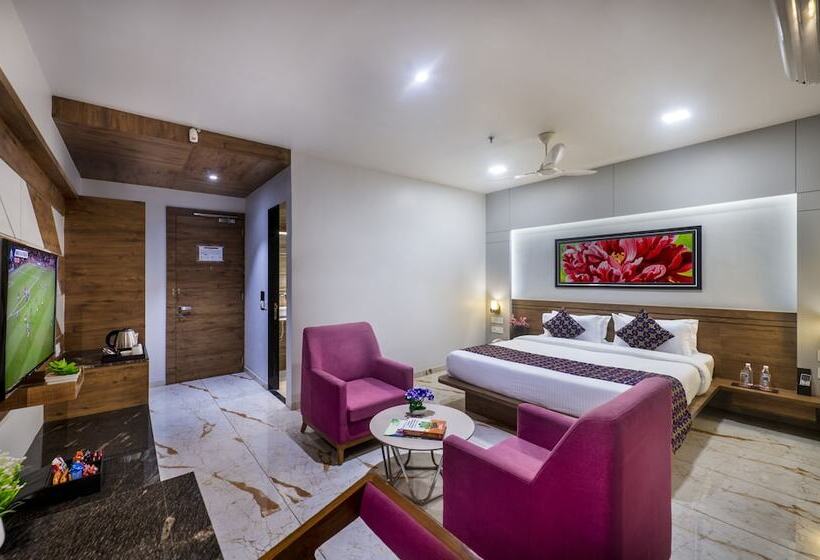 酒店 Angel Lords Eco Inn Amreli