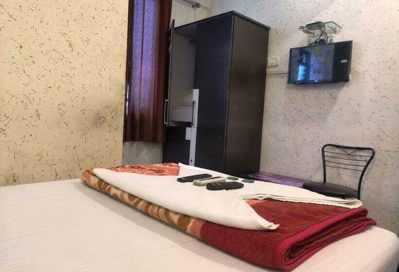 酒店 Bramharaj Lodging